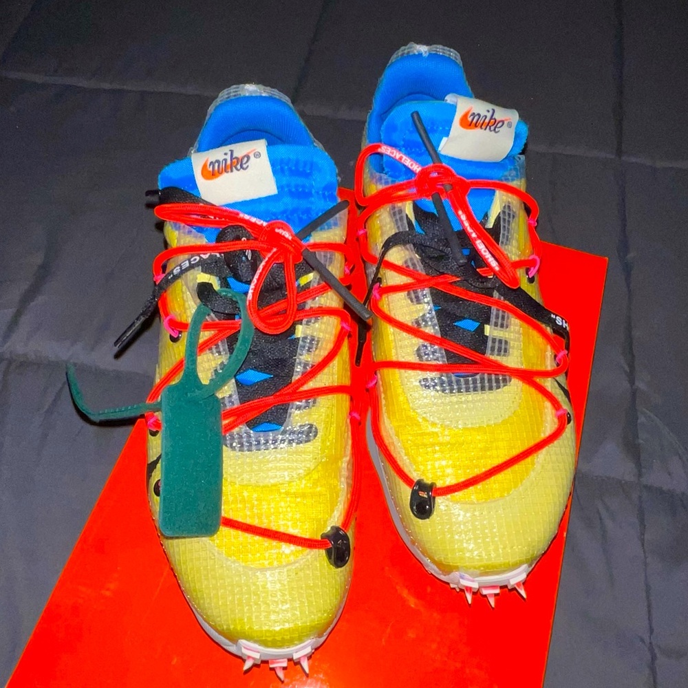 Woman’s Off-White x Nike Vapor Street sneaker